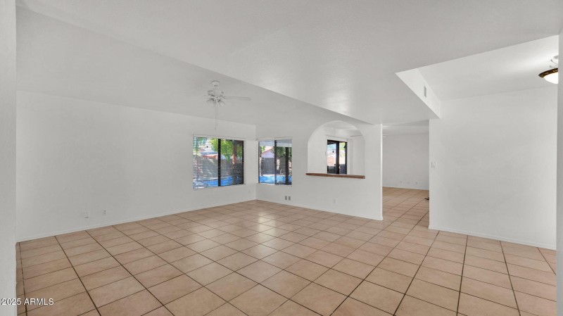 18-web-or-mls-P1164523