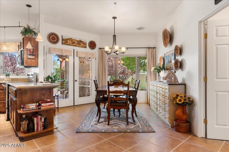 11-Dining Area & Kitchen