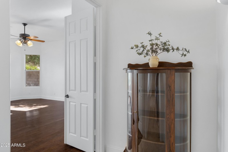 721 W Cherrywood Dr-25