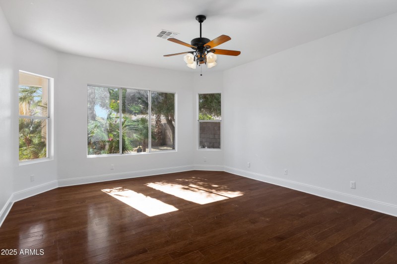 721 W Cherrywood Dr-26