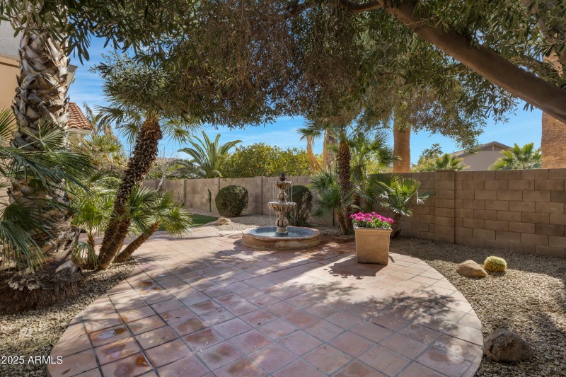 721 W Cherrywood Dr-37