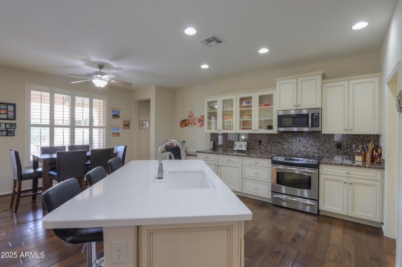 One level Quartz Island