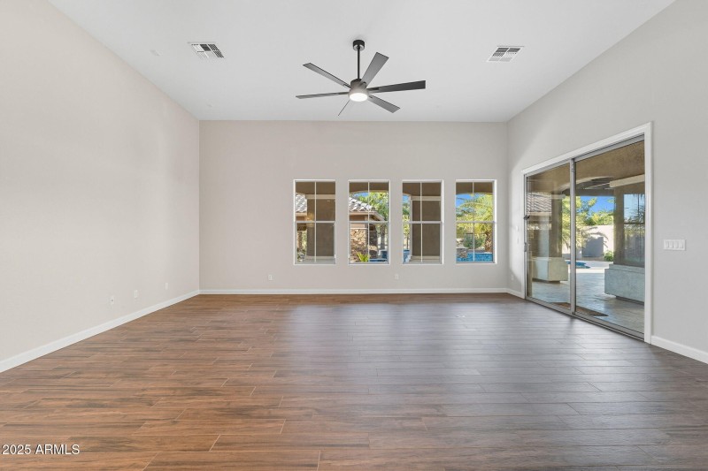 8-web-or-mls-Stonecrest-8