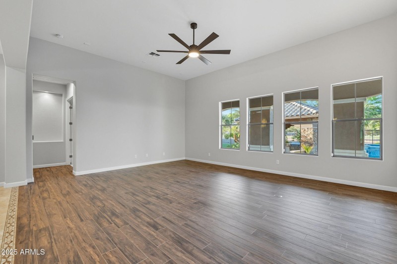 9-web-or-mls-Stonecrest-9