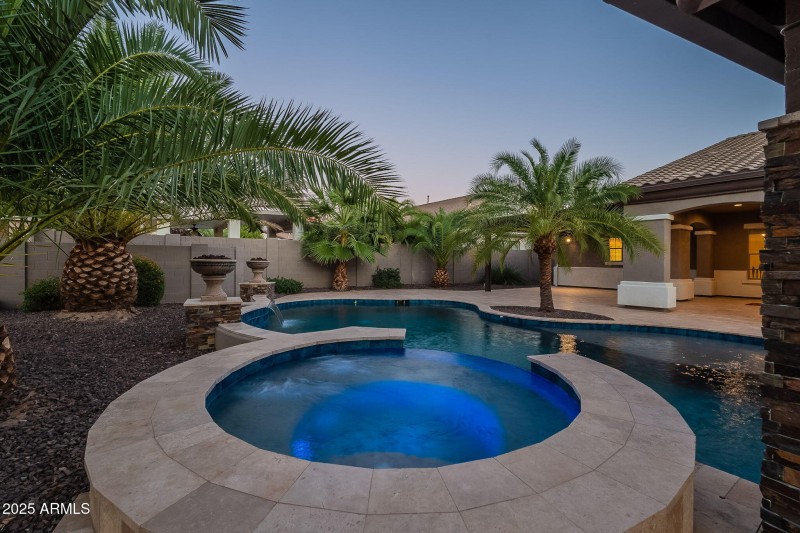 118-web-or-mls-Stonecrest-Twilight-15