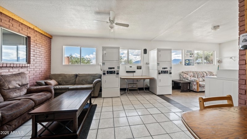 SV Mobile Home Club House-1