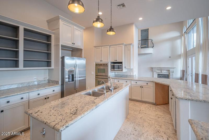 20250911_8170-E-Golden-Spur_09