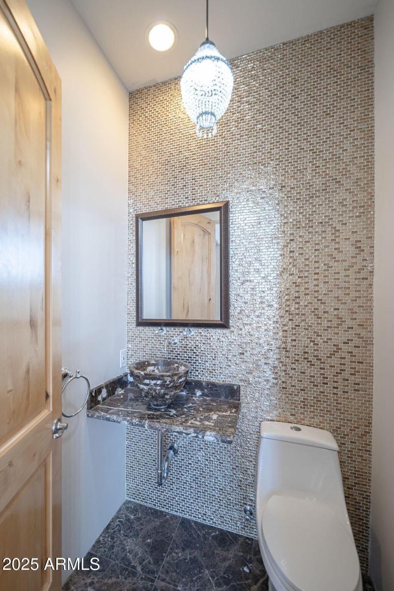 20250911_8170-E-Golden-Spur_19