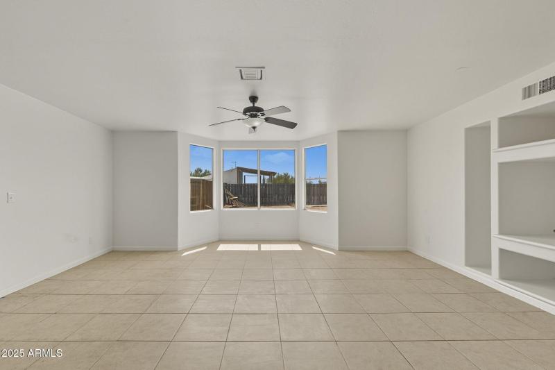 30-web-or-mls-Foothill-19