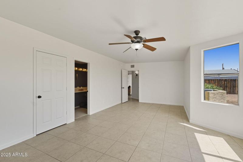 41-web-or-mls-Foothill-30