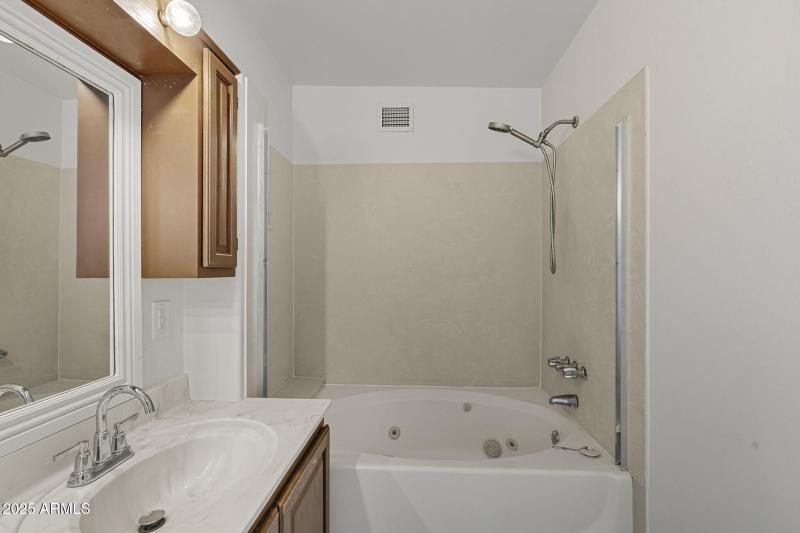 43-web-or-mls-Foothill-32