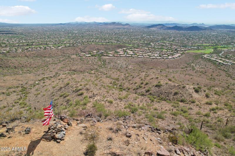 50-web-or-mls-W Shinnecock Way-S1209-052