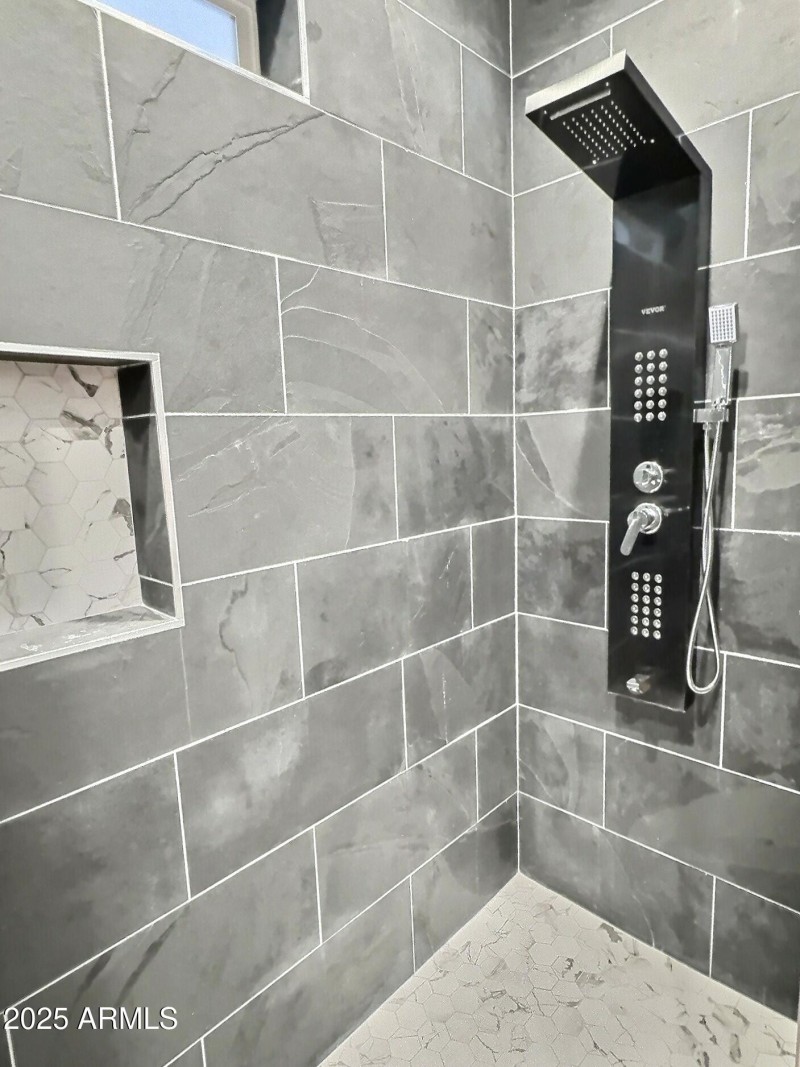 Overfield Master Shower