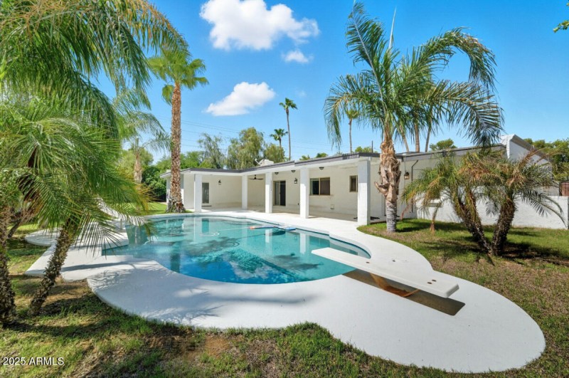 5601 E Sweetwater Ave-48