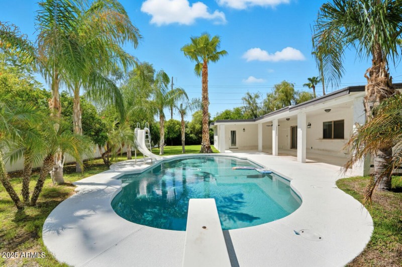 5601 E Sweetwater Ave-47