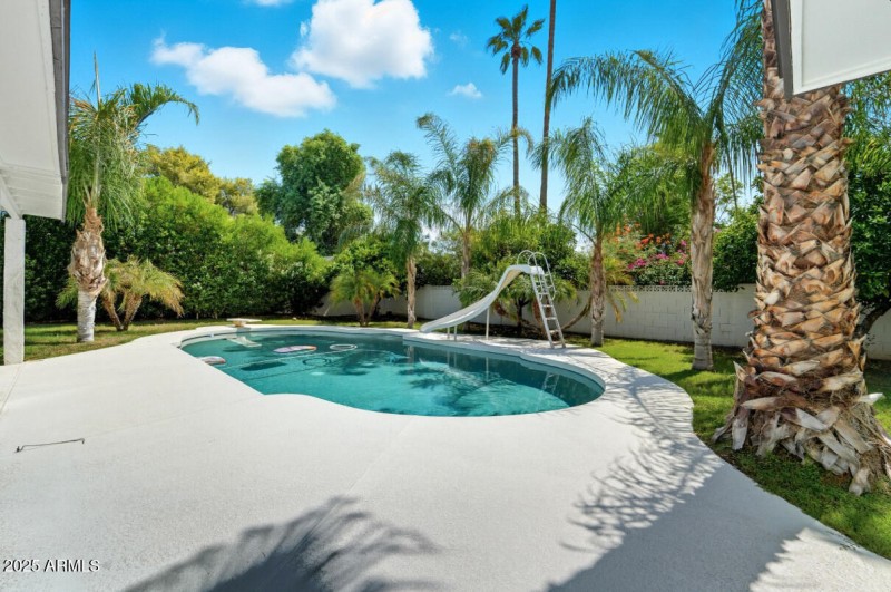 5601 E Sweetwater Ave-45