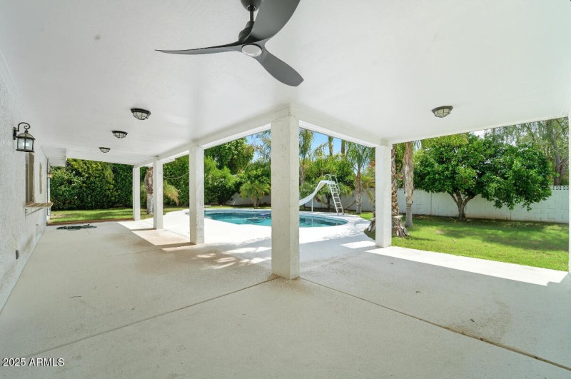 5601 E Sweetwater Ave-43