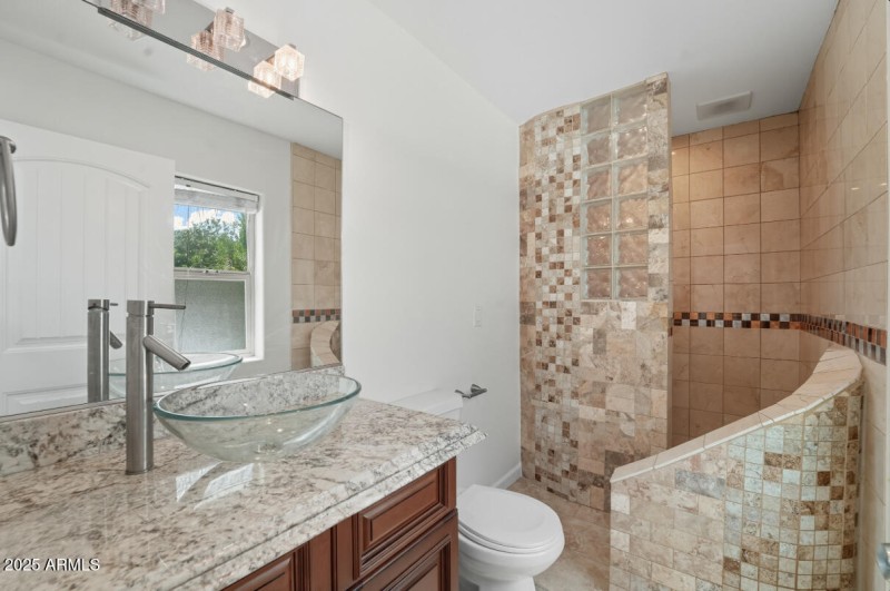 5601 E Sweetwater Ave-35