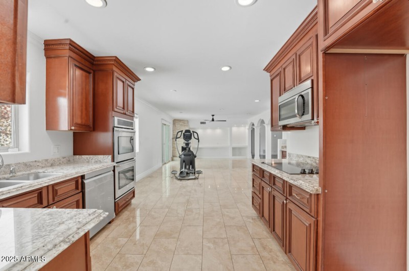 5601 E Sweetwater Ave-20