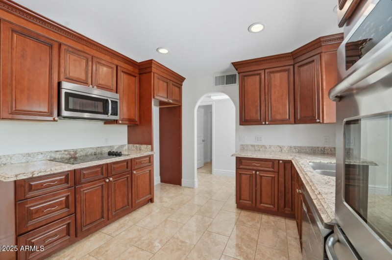 5601 E Sweetwater Ave-18