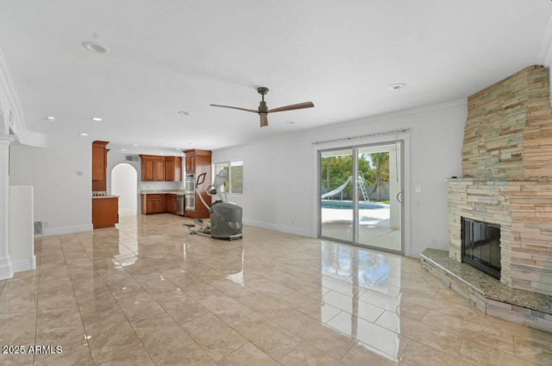 5601 E Sweetwater Ave-15