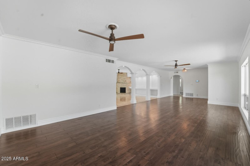 5601 E Sweetwater Ave-12