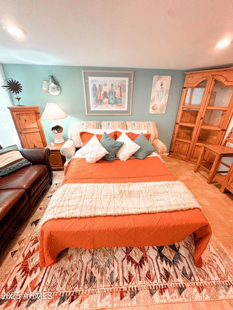 9B61AD81-49EA-4B35-8FE9-97589F1D6D7C