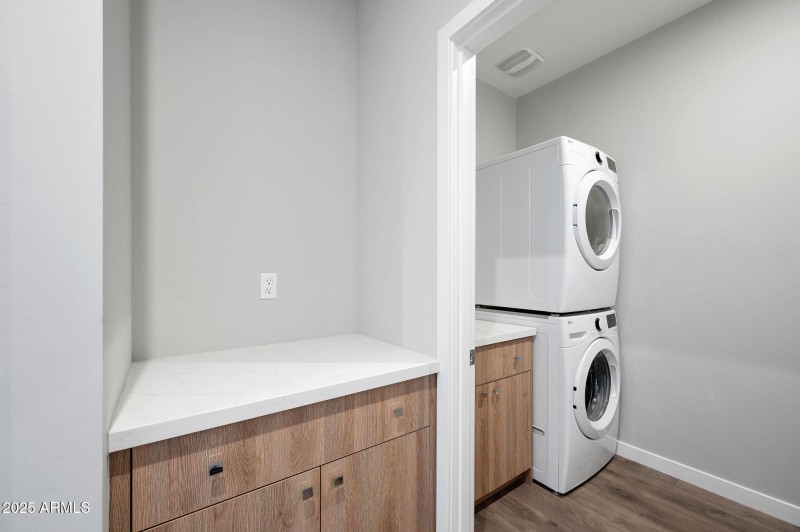 31-Laundry Room (3)