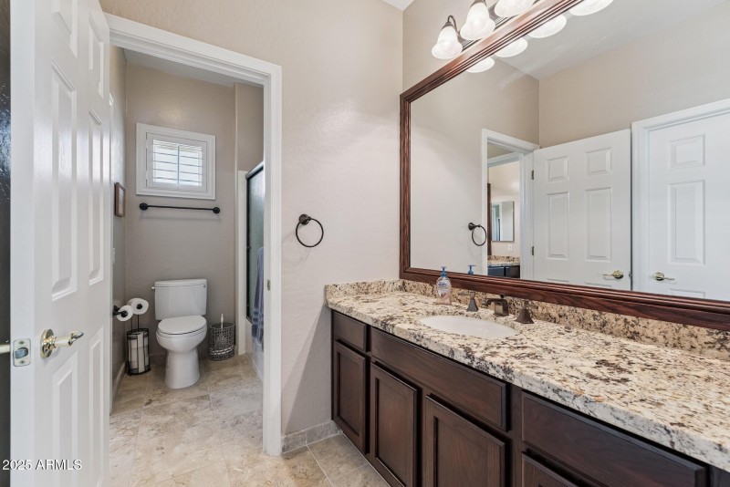 Upstairs Jack & Jill Bath