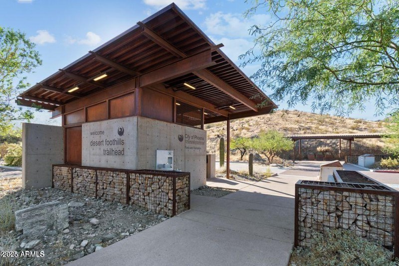 Desert Foothills Trail Entrance