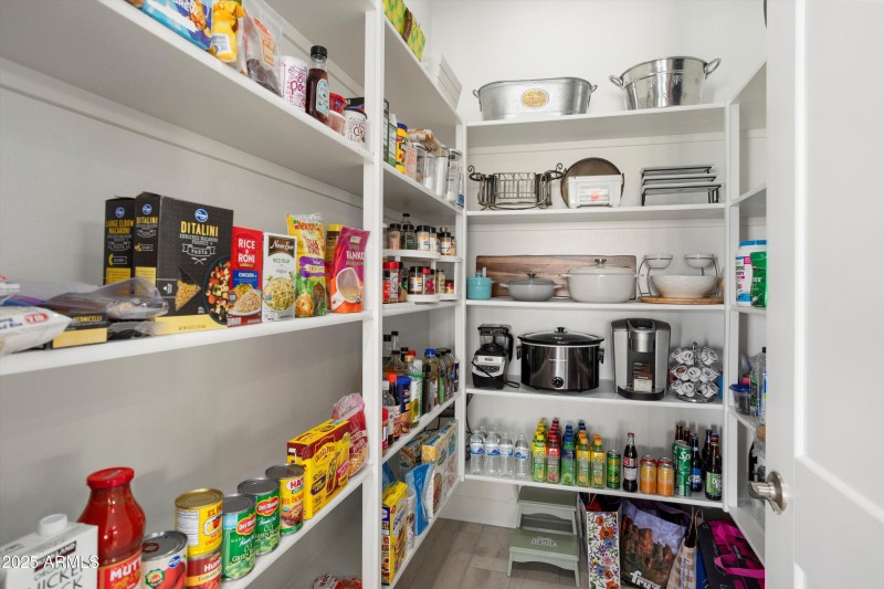 Walk-in Pantry