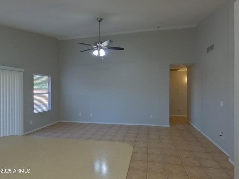 5_pc_JgPMHcwsYU_aiaufHxsbZ_other_room_9s