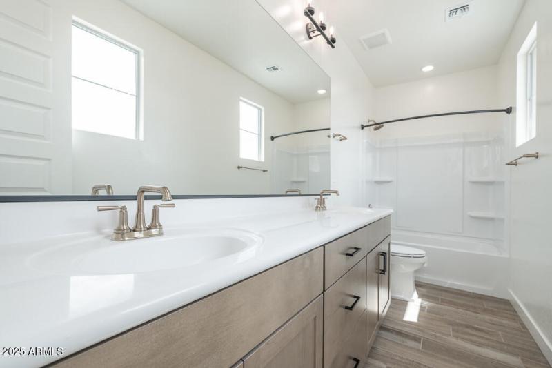 Tri Pointe Waterston Central 282 - Bathr