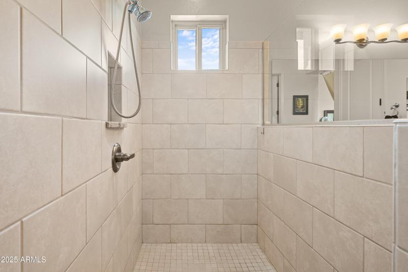 Interior - 6760 Vaquero Cir-17