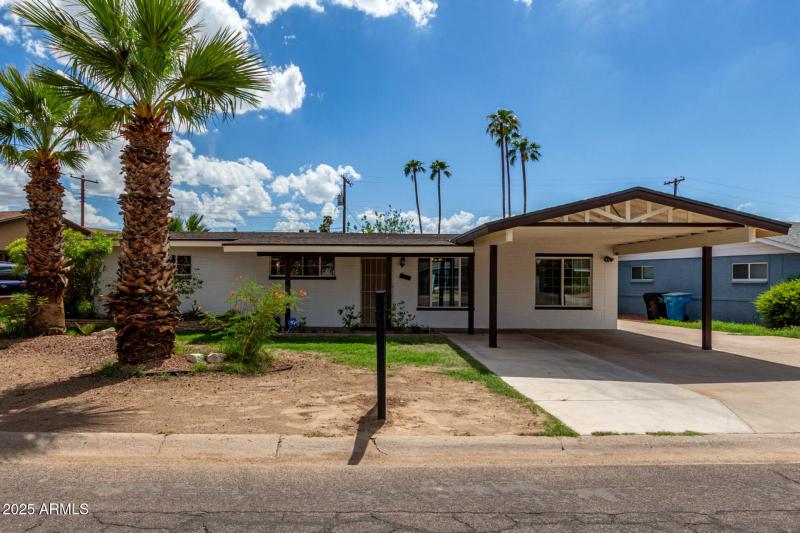 2033 W PALO VERDE DR, Phoenix, AZ 85015