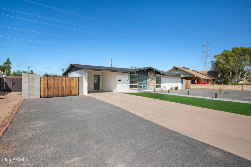 2-web-or-mls-_JMZ1611