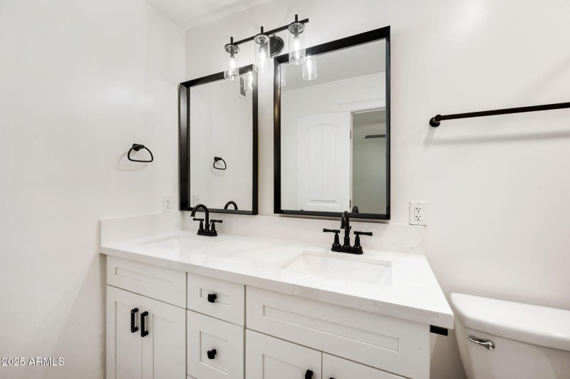 23-web-or-mls-_JMZ1580