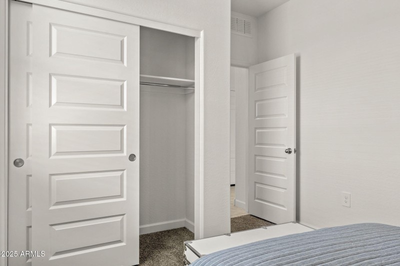 Easton Bedroom 3, Former Model pic