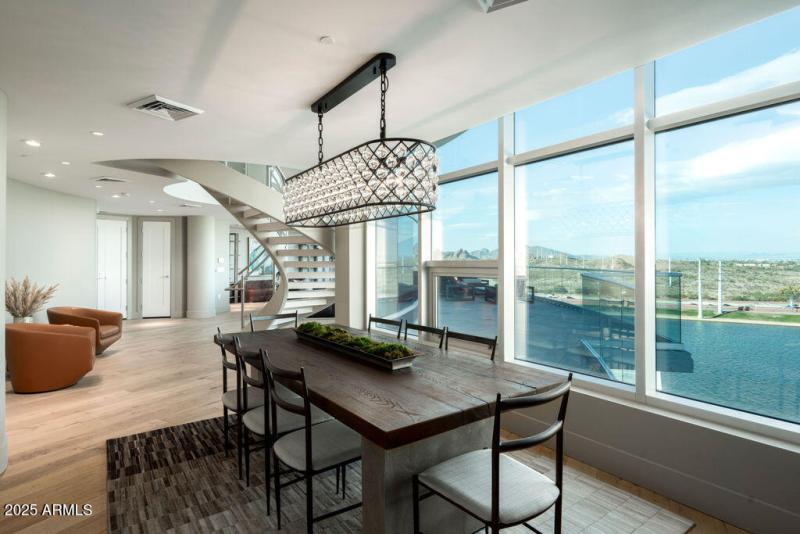 Dining Rm looking North to Camelback