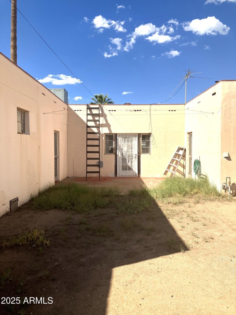 Backyard Facing Patio Off Living Room