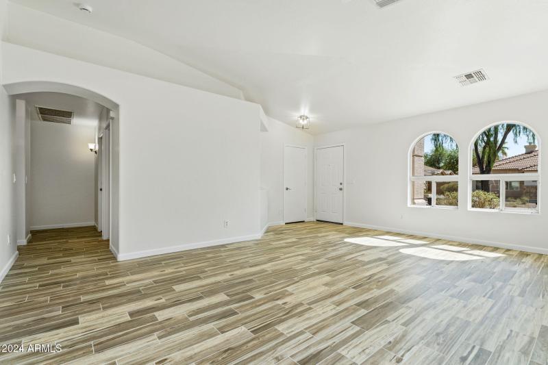 11-web-or-mls-Done Interior-30