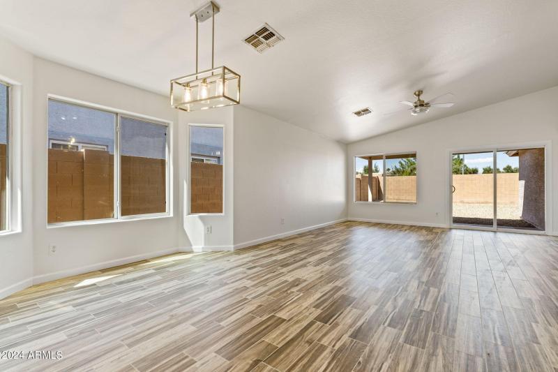 16-web-or-mls-Done Interior-22