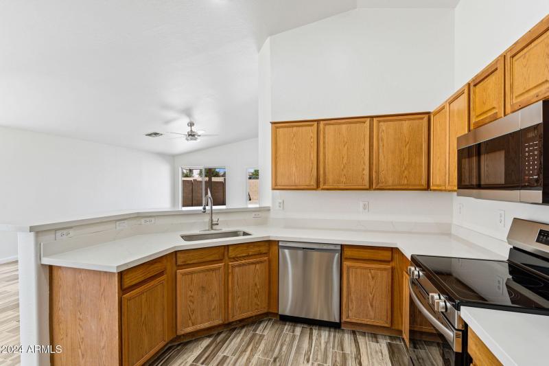 24-web-or-mls-Done Interior-36