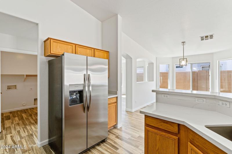 25-web-or-mls-Done Interior-37