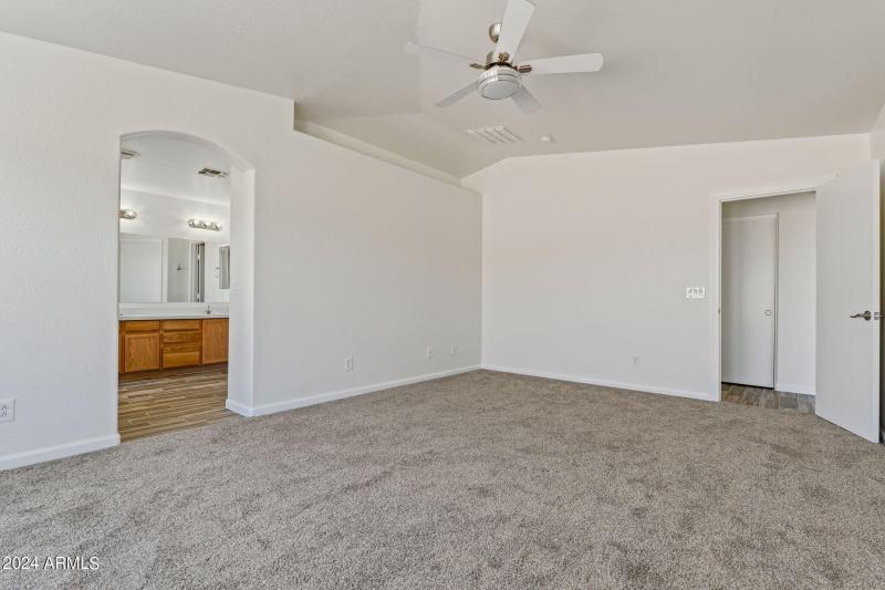 37-web-or-mls-Done Interior-43