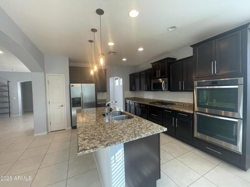 5705E56A-ADF8-46E2-9E9D-5B6BA6A8528E