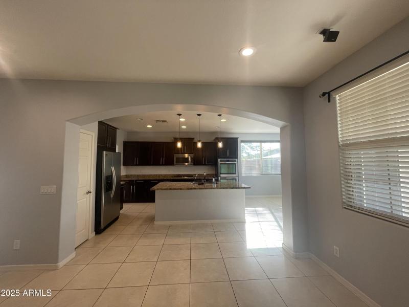 4B9A76E4-6B06-4FFF-A723-200304F8790A