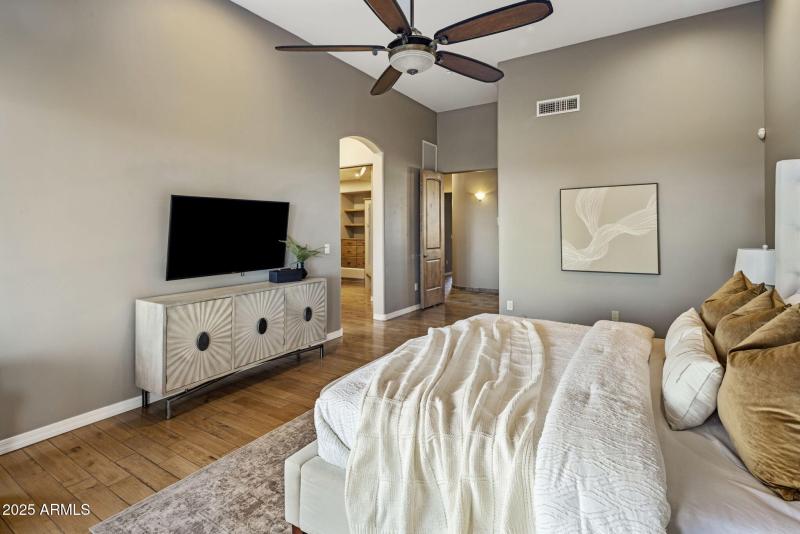 Primary bedroom alt view