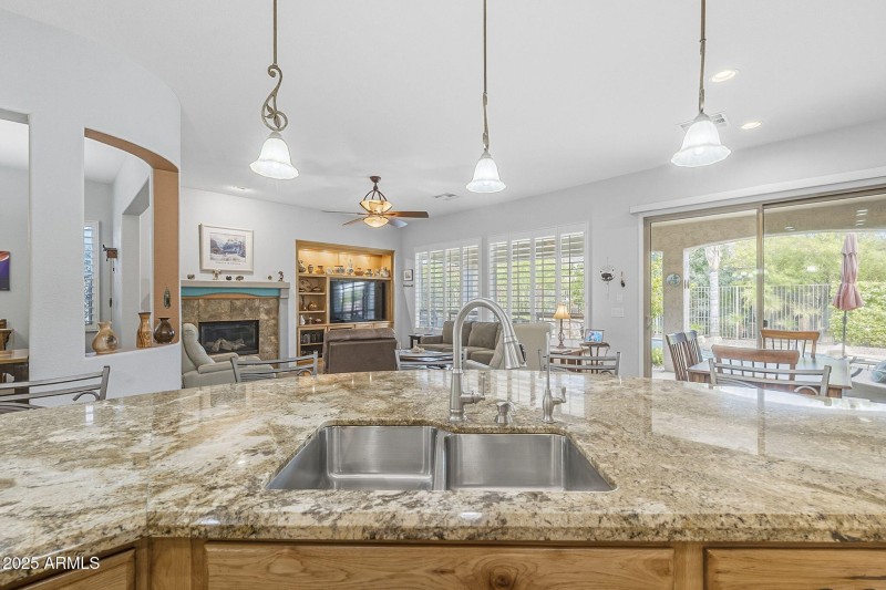 4644 E Sourwood