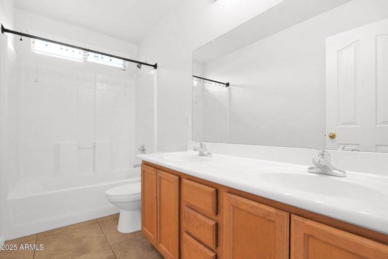 32-web-or-mls-P1293156